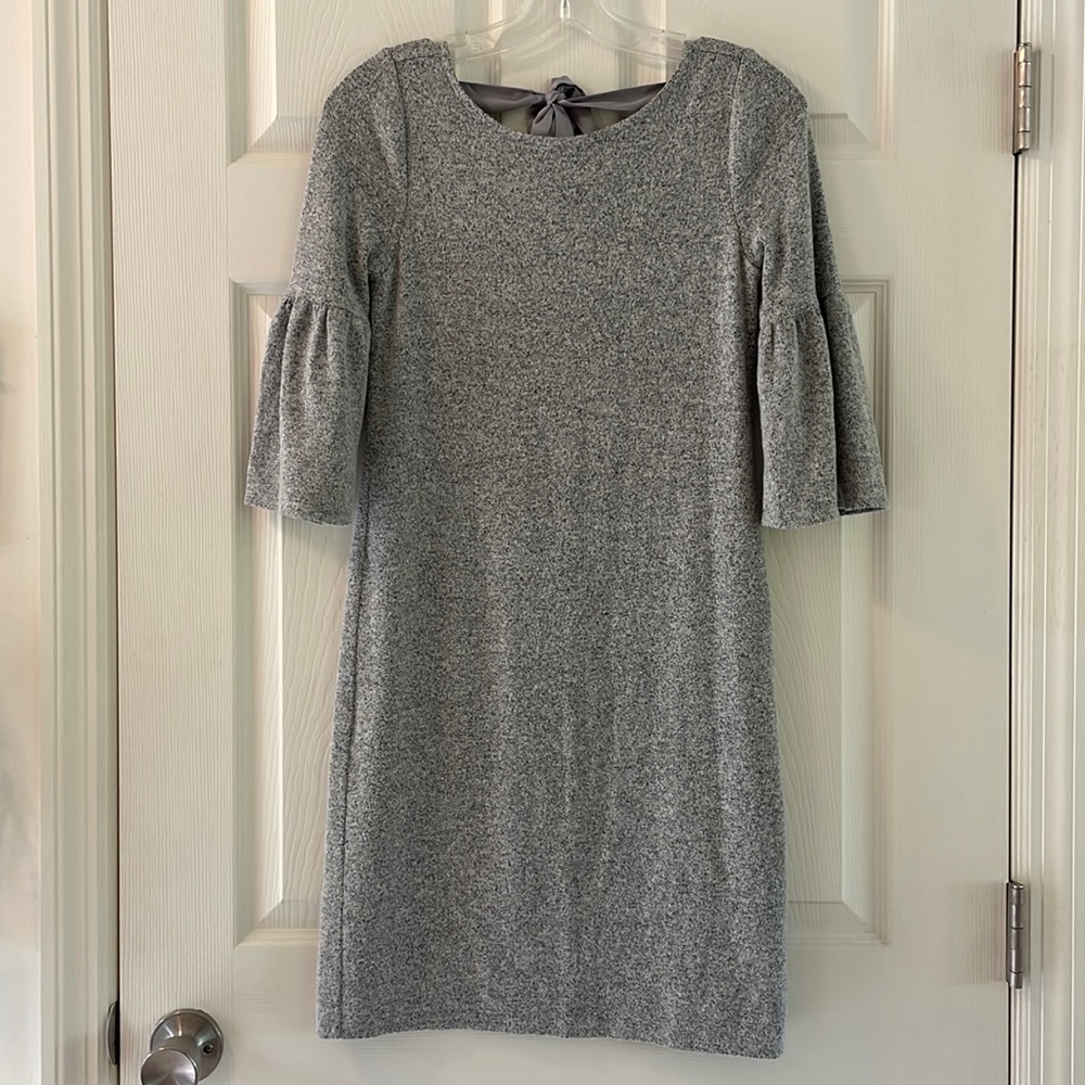 White House Black Market (xxs) gray bell sleeves dress.